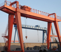 G型雙梁門式起重機(jī)